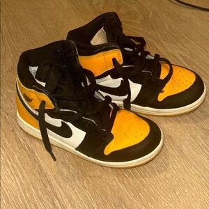 Kids Nike High-Top Sneakers - Black and Orange